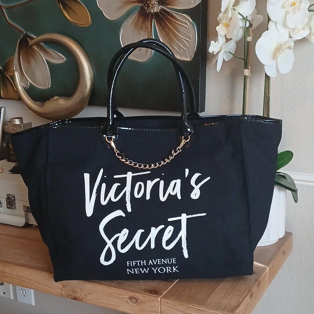 Victoria's Secret Large Fifth Avenue New York Weekender Tote Bag - Picture 5 of 17